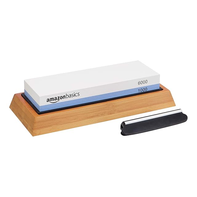 Pierre à aiguiser double face Amazon Basics 1000/6000 avec socle en bambou